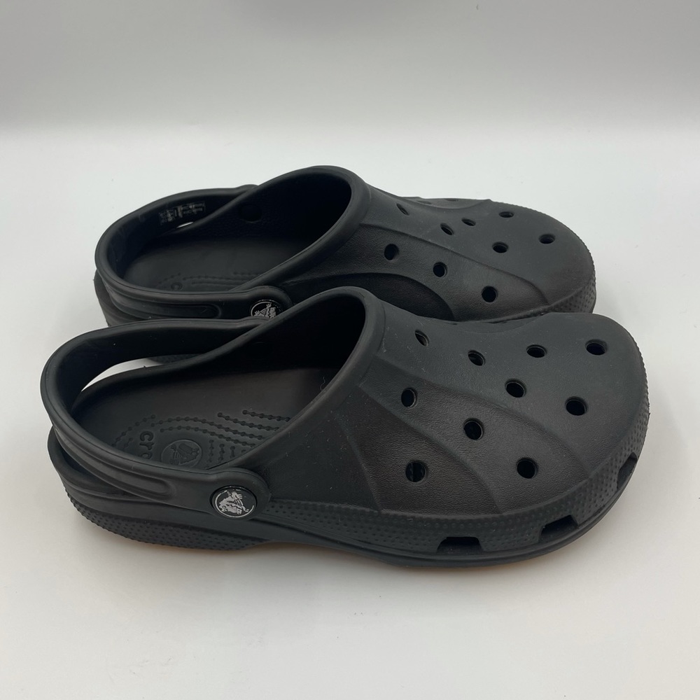 Crocs Classic Clogs, Women’s sz 8